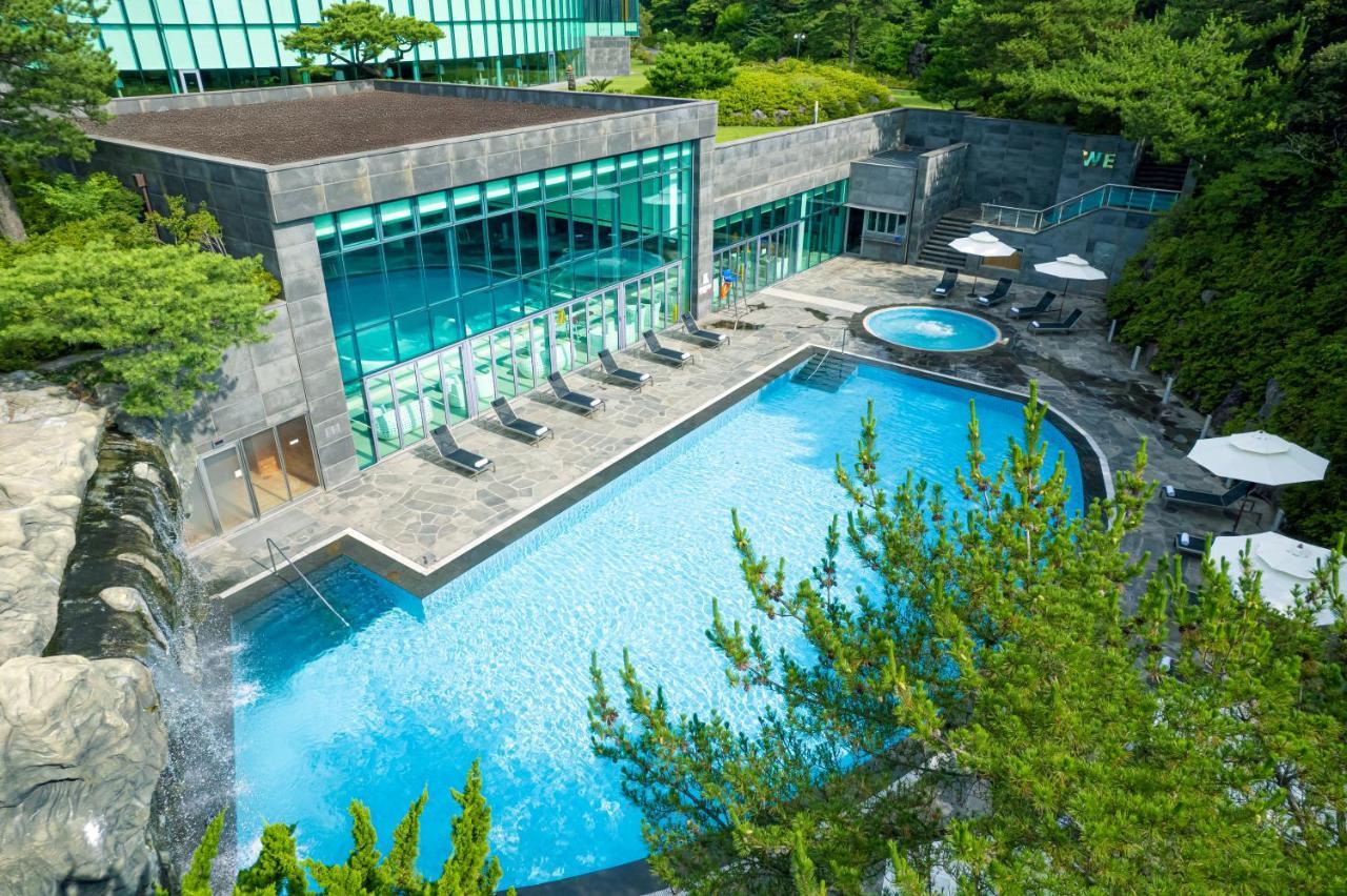 We Hotel Jeju Согвіпо Екстер'єр фото